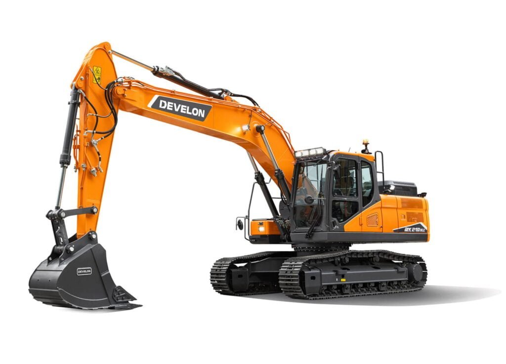 zdjęcie przedstawia Koparka gąsienicowa Develon DX210NLC-7 o masie roboczej 22,1 ton