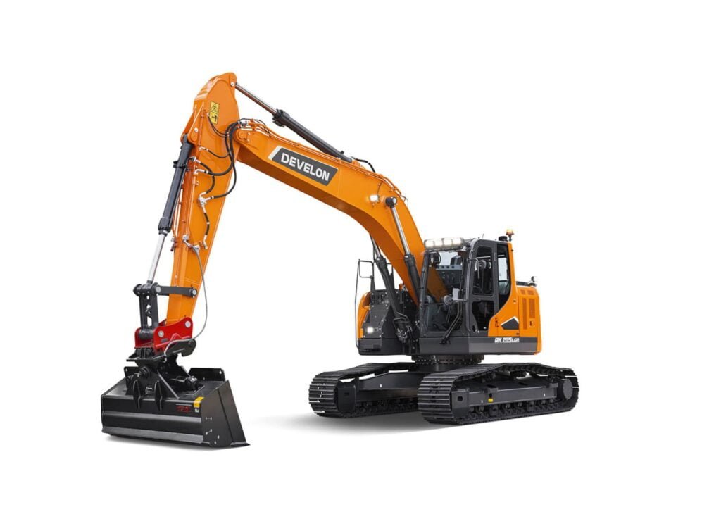 zdjęcie przedstawia Koparka gąsienicowa Develon DX235LCR-7 o masie roboczej 24,3 ton.