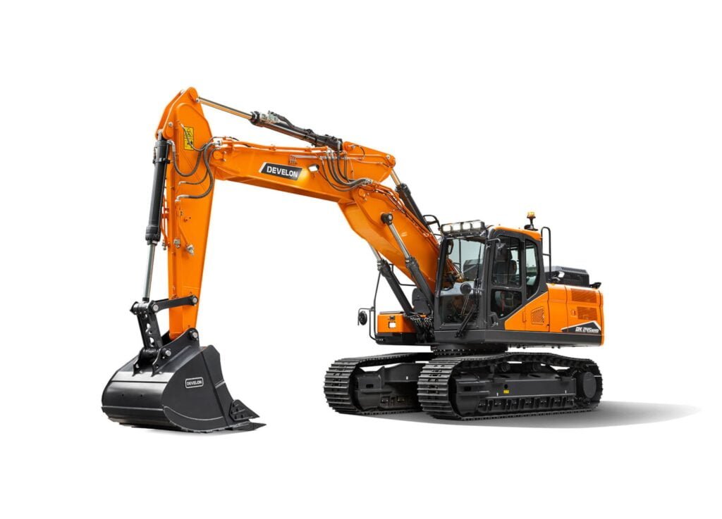 zdjęcie przedstawia Koparkę gąsienicową Develon DX245NHD-7 o masie roboczej 25,1 ton