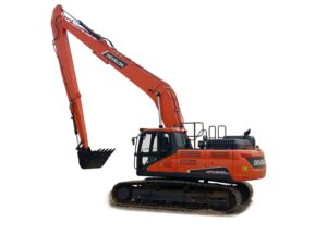 zdjęcie przedstawia Koparkę gąsienicową Develon DX300LC-7 SLR