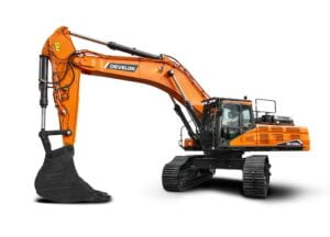 zdjęcie przedstawia koparkę gąsienicową Develon DX530LC-7