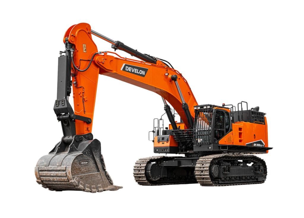 zdjęcie przedstawia koparkę gąsienicową Develon DX800LC-7