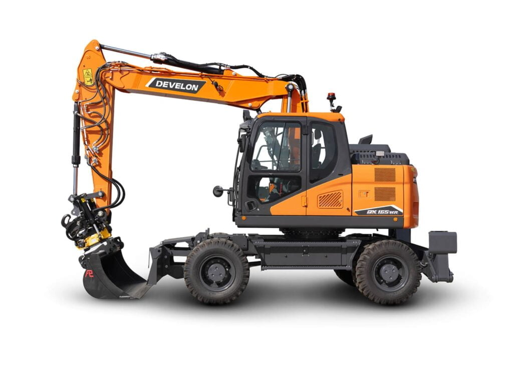 zdjęcie przedstawia Koparkę kołową Develon DX165WR-7