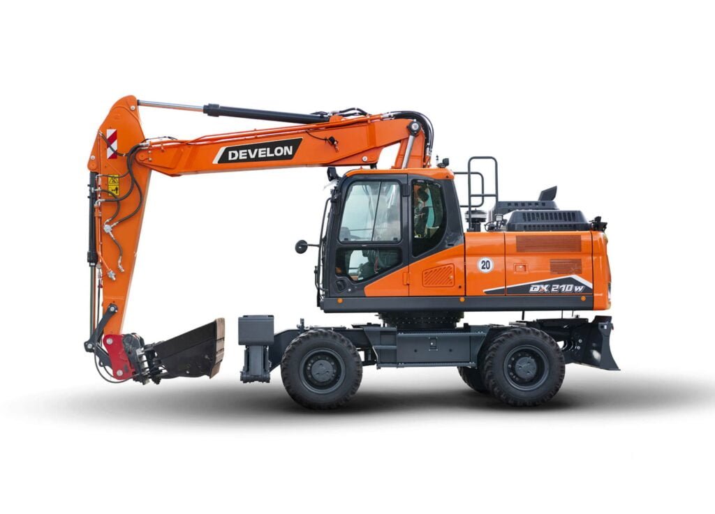 zdjęcie przedstawia Koparkę kołową Develon DX210W-7