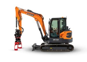 Minikoparka gąsienicowa Develon DX63-7 o masie roboczej 6,2 ton