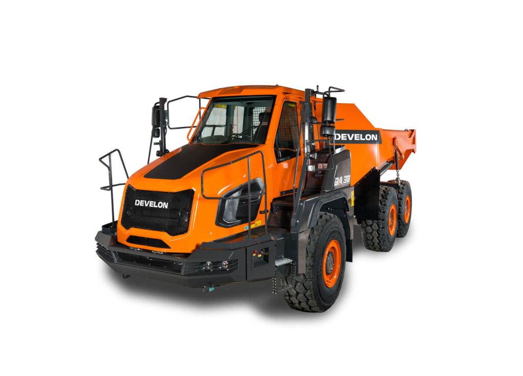 Wozidło przegubowe Develon DA30-7 o masie roboczej 51,5 ton