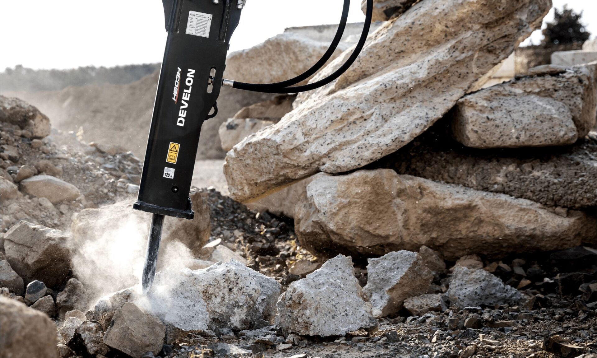 Młot wyburzeniowy Develon HB22FH