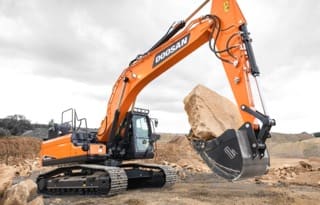 Sprzedaż nowych maszyn budowlanych