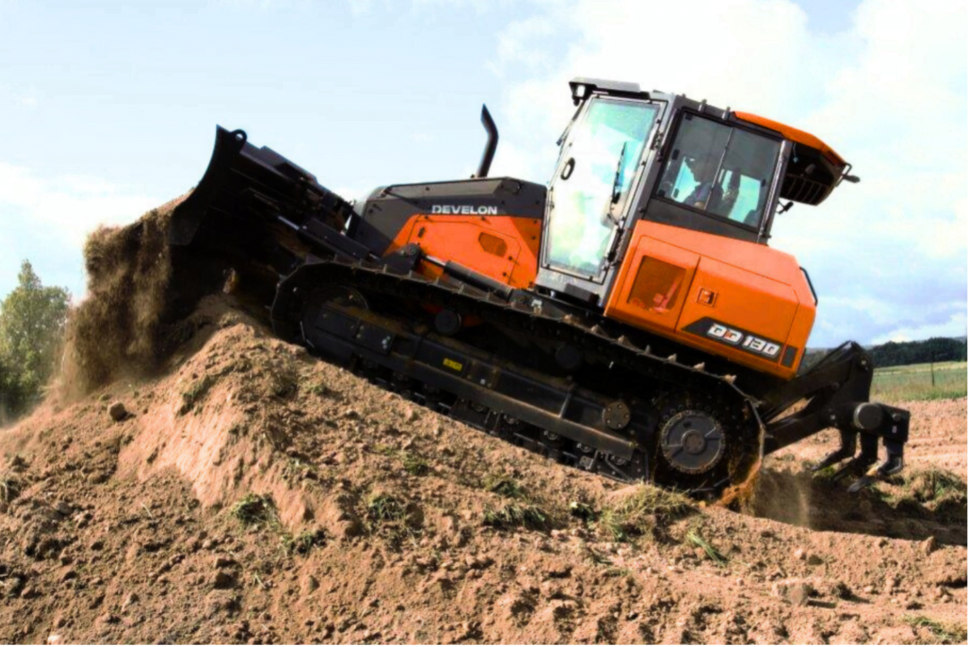 Nowość w ofercie Develon - spycharka gąsienicowa DD130