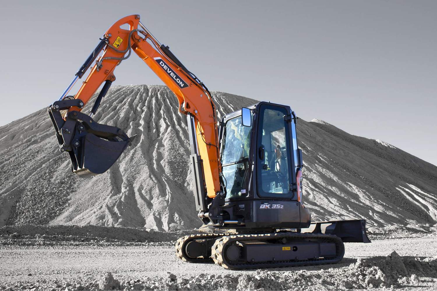 minikoparka Develon DX35z-7