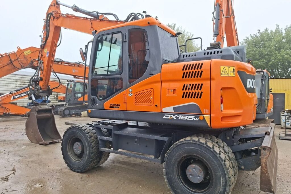 DX85R,Koparka gąsienicowa Doosan DX85R-3 r.p 2021,Używana koparka gąsienicowa Doosan DX85R-3